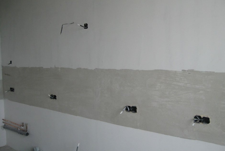 Стык стеновой панели на кухне