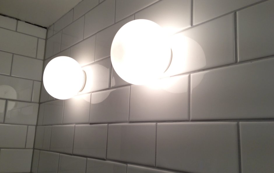 Mini Glo-Ball c/w Ceiling/Wall Lamp