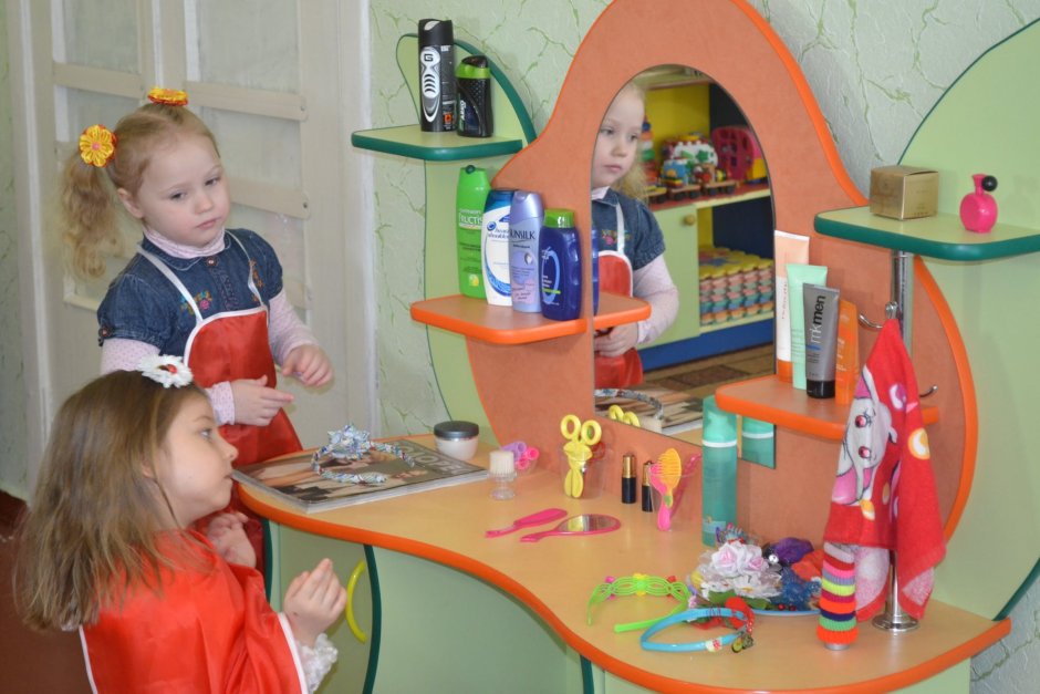 Уголок парикмахерская в детском саду