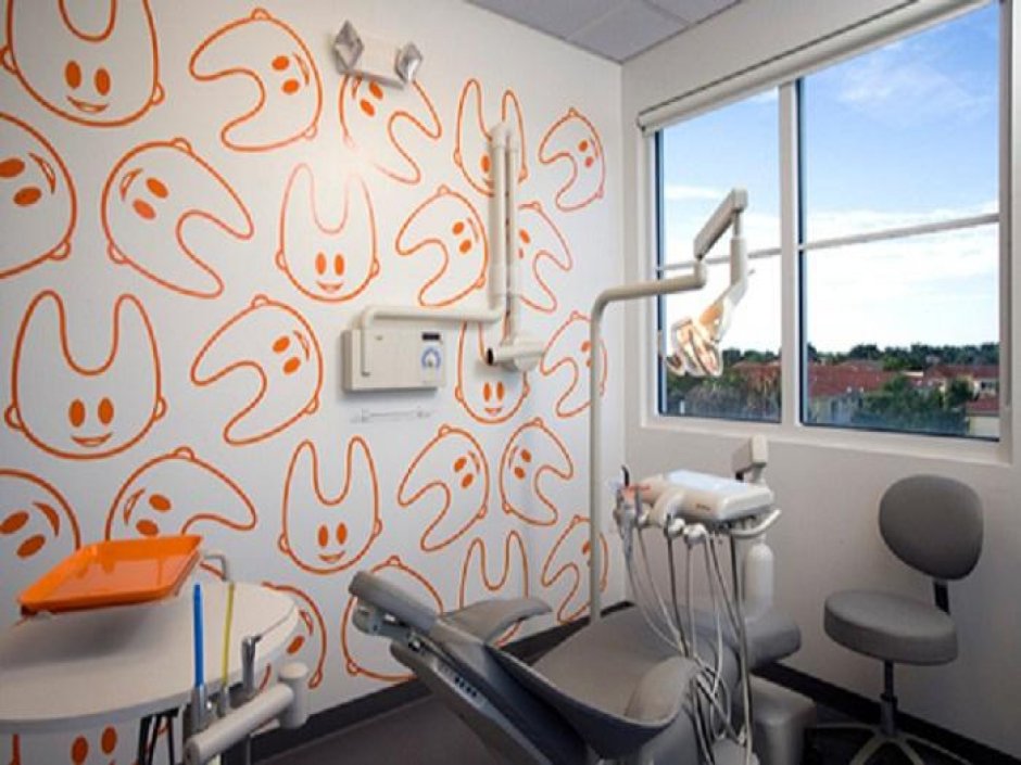 Украшение стены в стоматологии