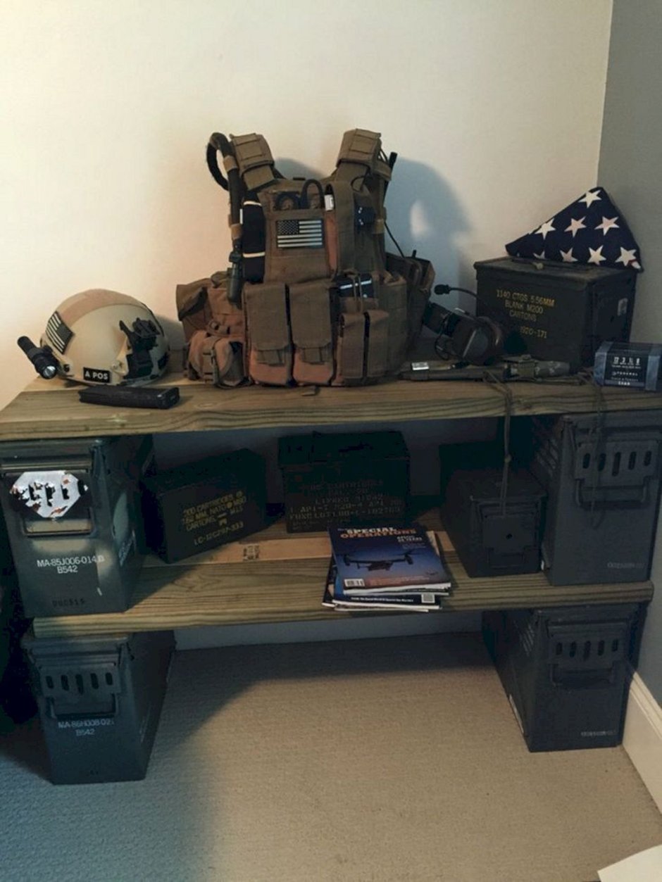 Мебель в армейском стиле