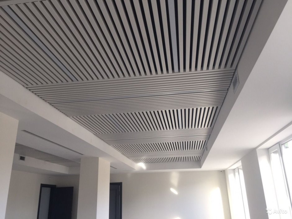 Подвесной потолок реечный алюминиевый