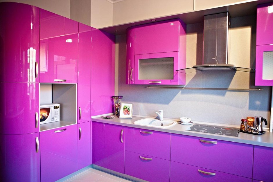 Кухонный гарнитур фиолетовый глянец