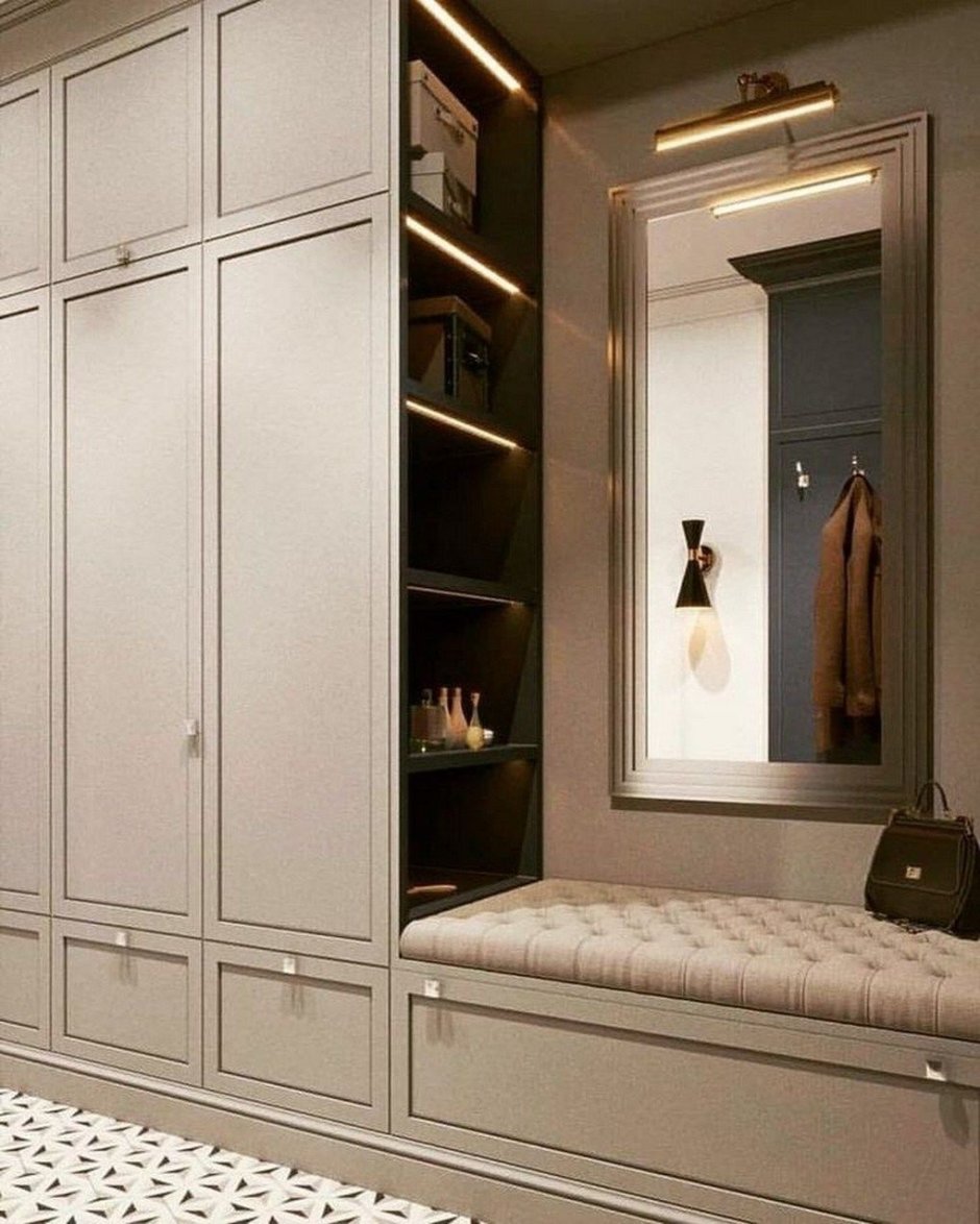 Шкаф в коридор в современном стиле
