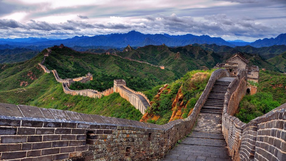 Красивый вид китайской стены