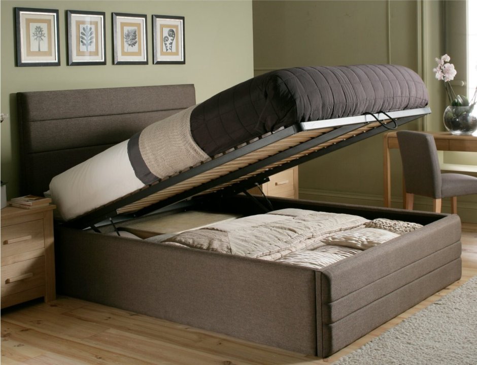 Кровать с хранением внутри