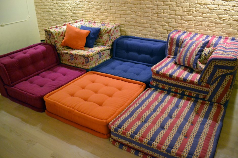 Мебель из диванных подушек