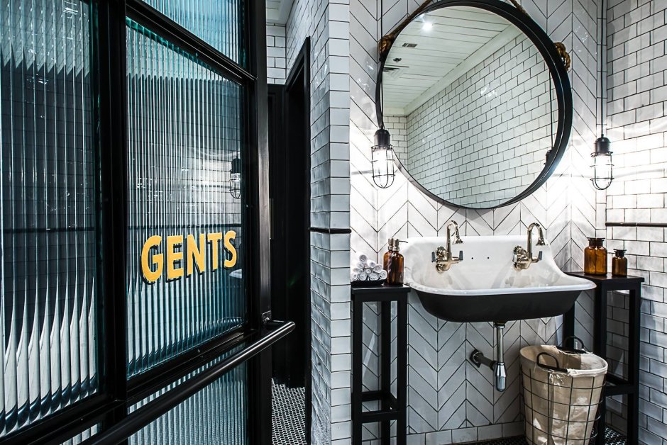 Санузел в стиле библиотеки