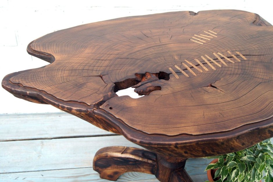 Стол из среза дерева
