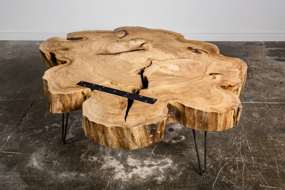 Стол дерево с минералом