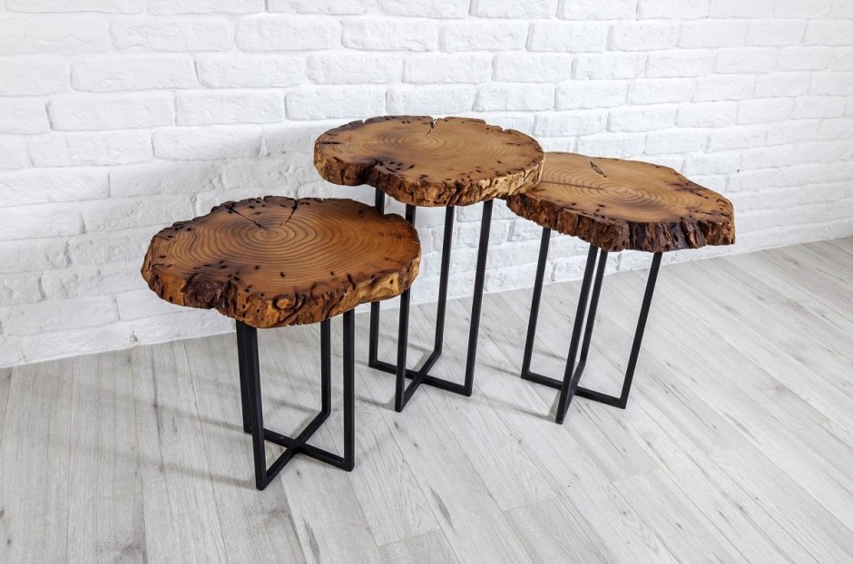 Столики из спилов дерева