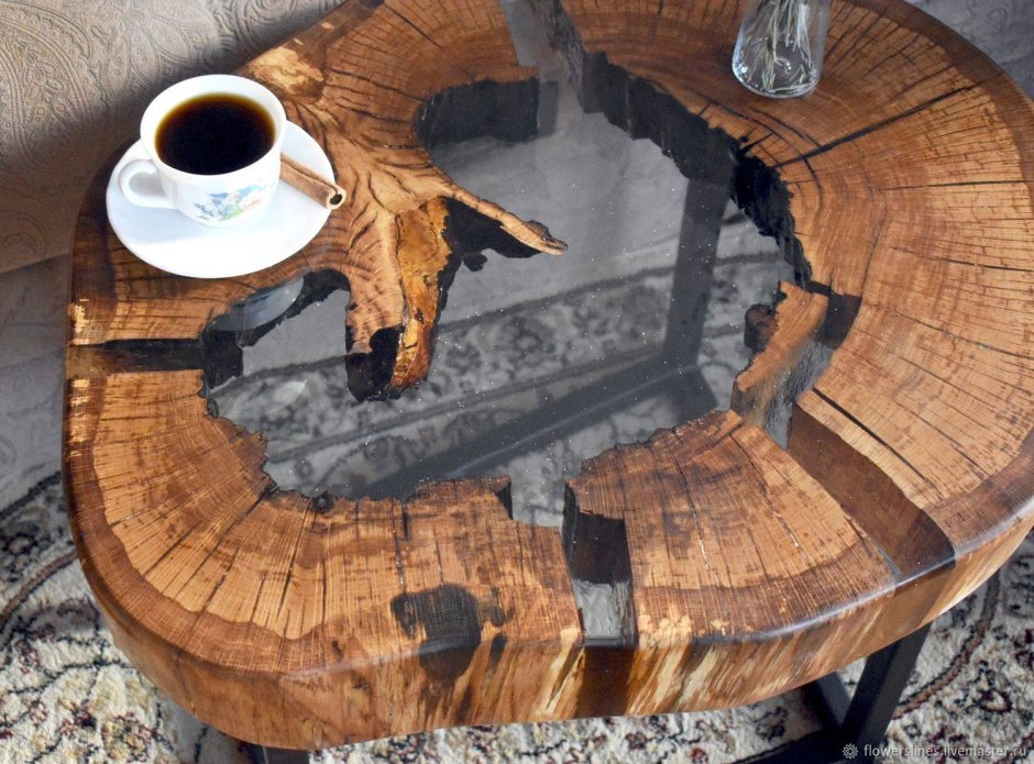 Журнальный столик из среза дерева