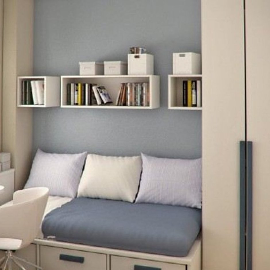 Гостиная с диваном и рабочим местом