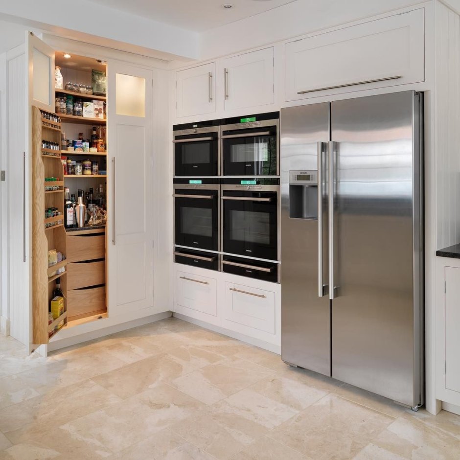 Большие холодильники в интерьере