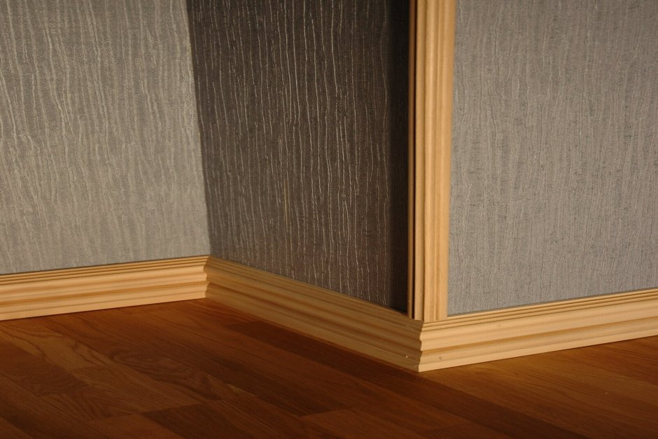 Плинтус Sport Skirting Oak 84x27x2350