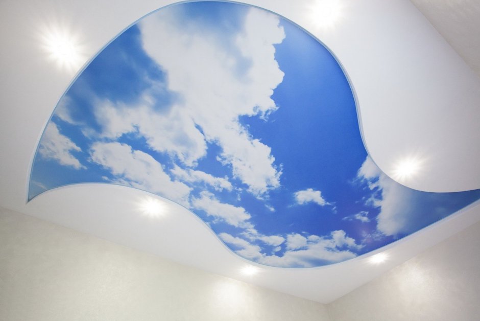 Натяжной потолок небо с облаками