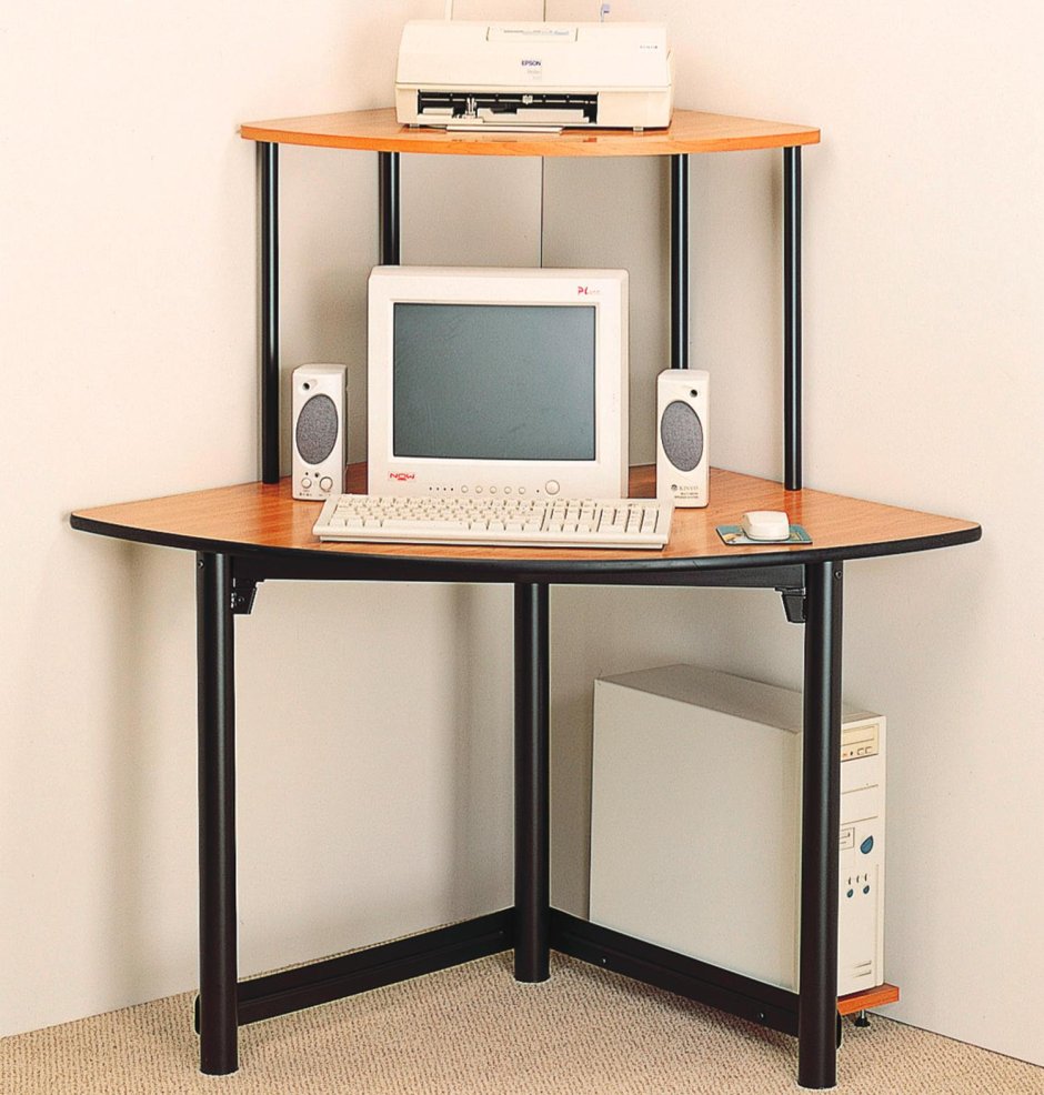 Маленькие компьютерные столы