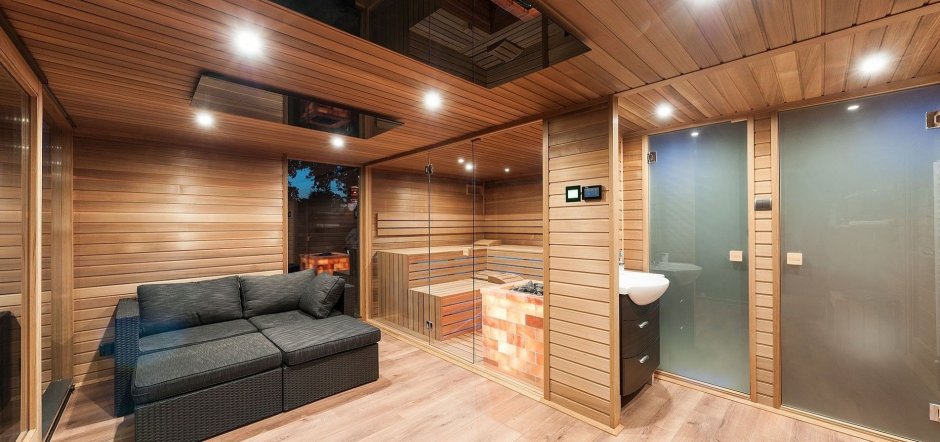 Modern Townhome with Sauna by simply Comfort