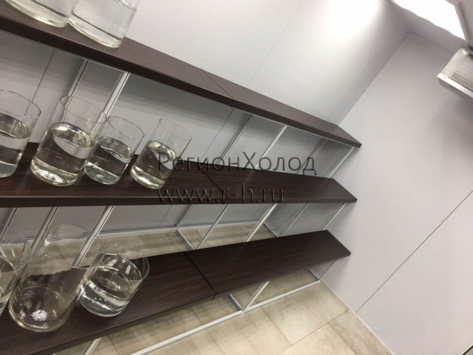 Полки для комнатных растений