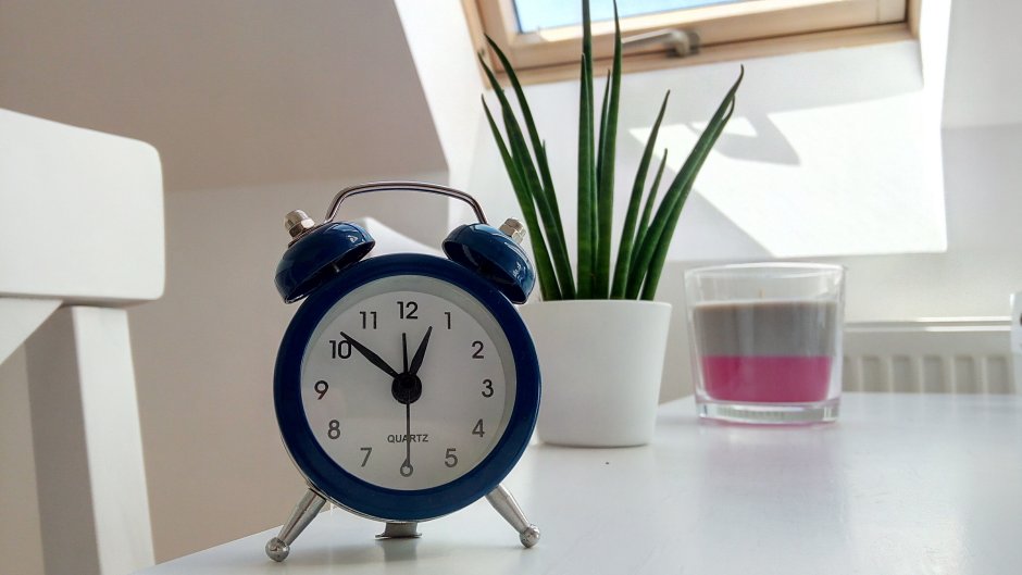 Часы Table Clock