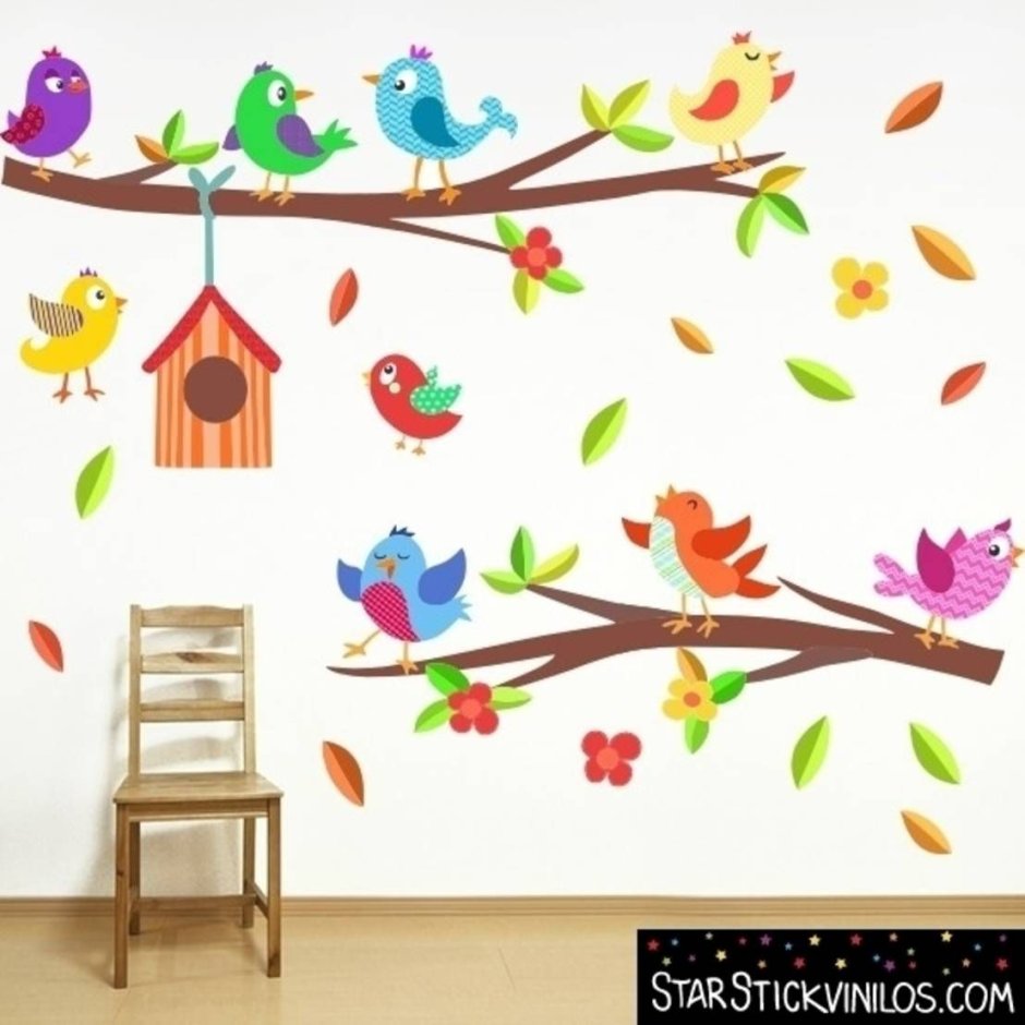 Птицы на стене в детском саду
