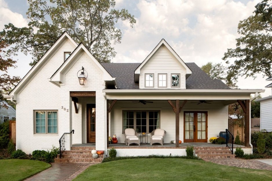 Modern Farmhouse Exterior кирпич