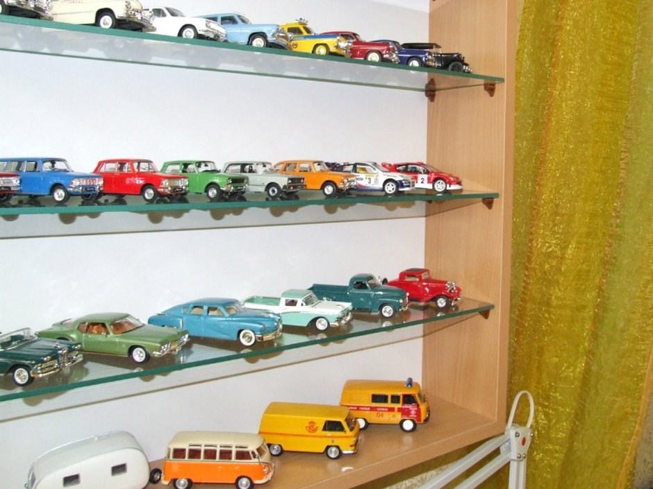 Стеллаж DEAGOSTINI 1:43
