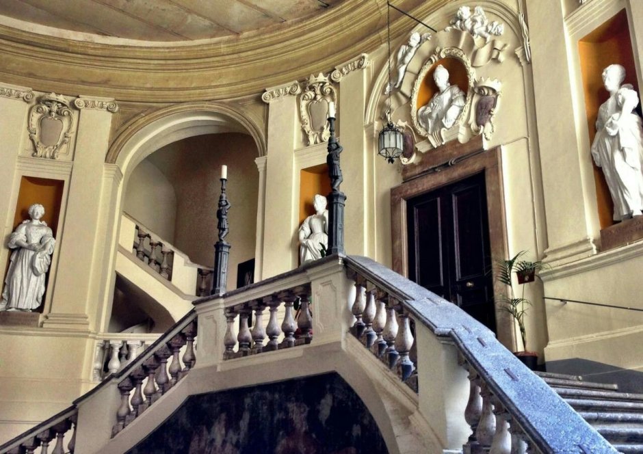Палаццо Спинелли ди Лаурино