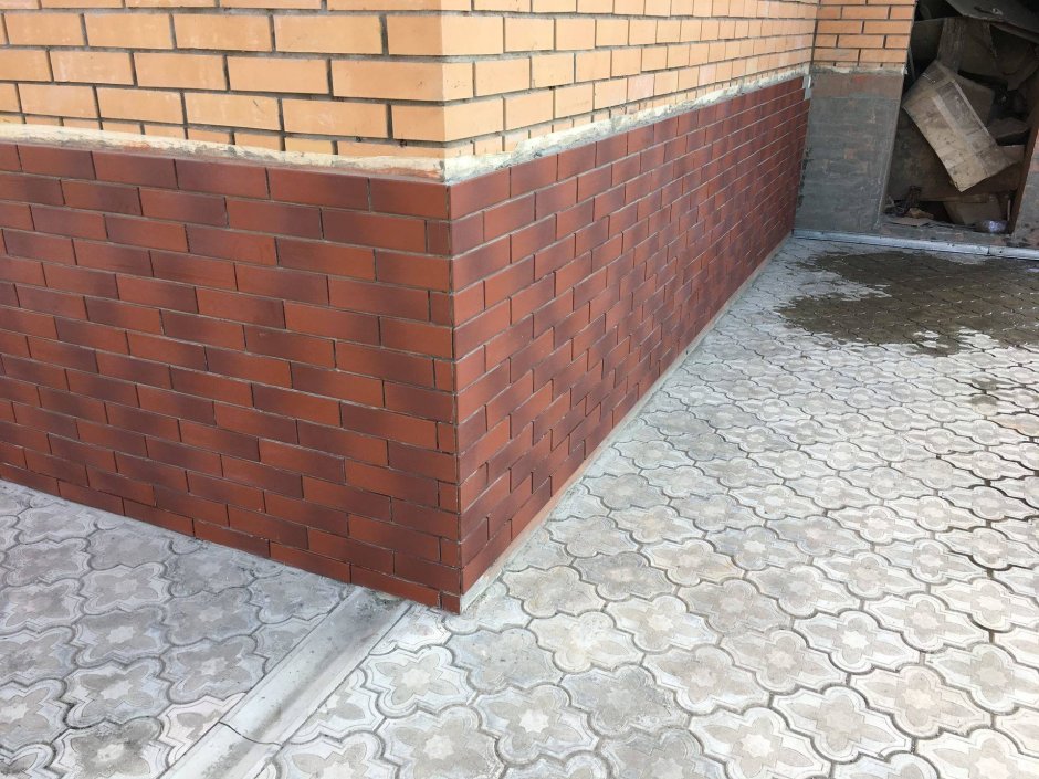 Отделка цоколя клинкерной плиткой