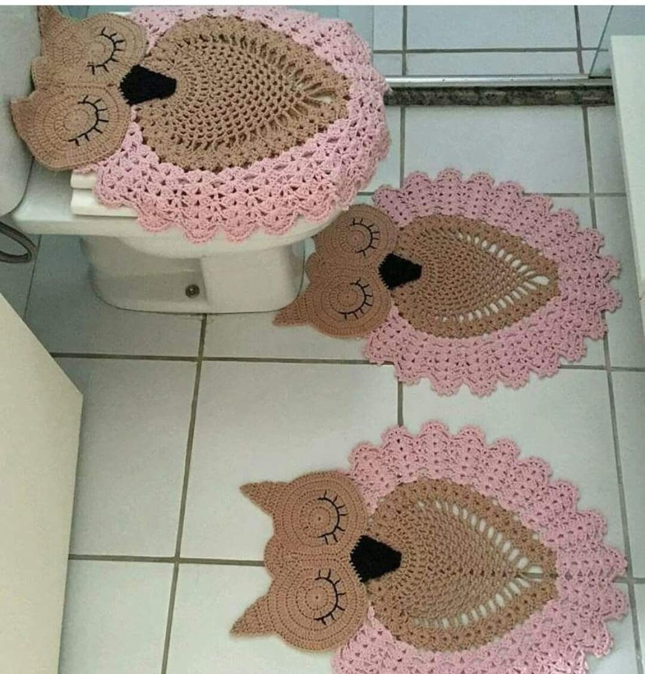 Коврик из пряжи с петельками
