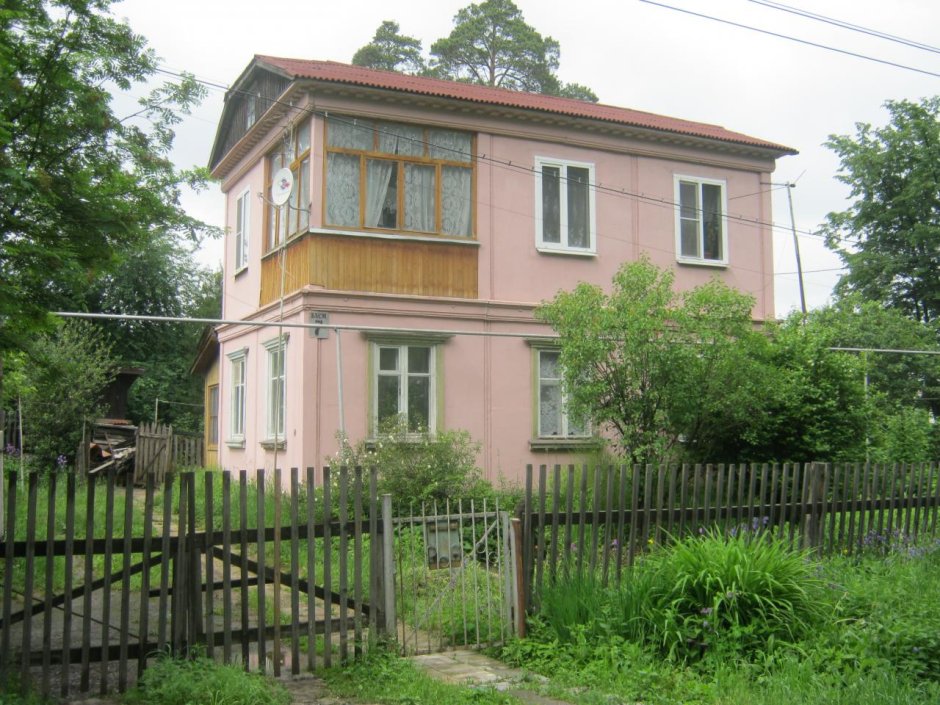 Первый панельный дом в Березовском