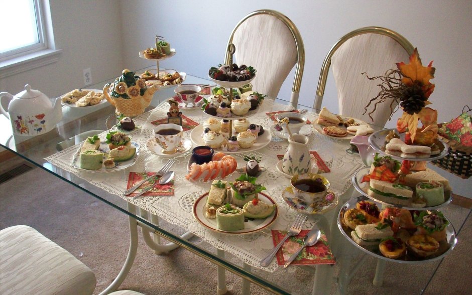 Чайный стол для гостей