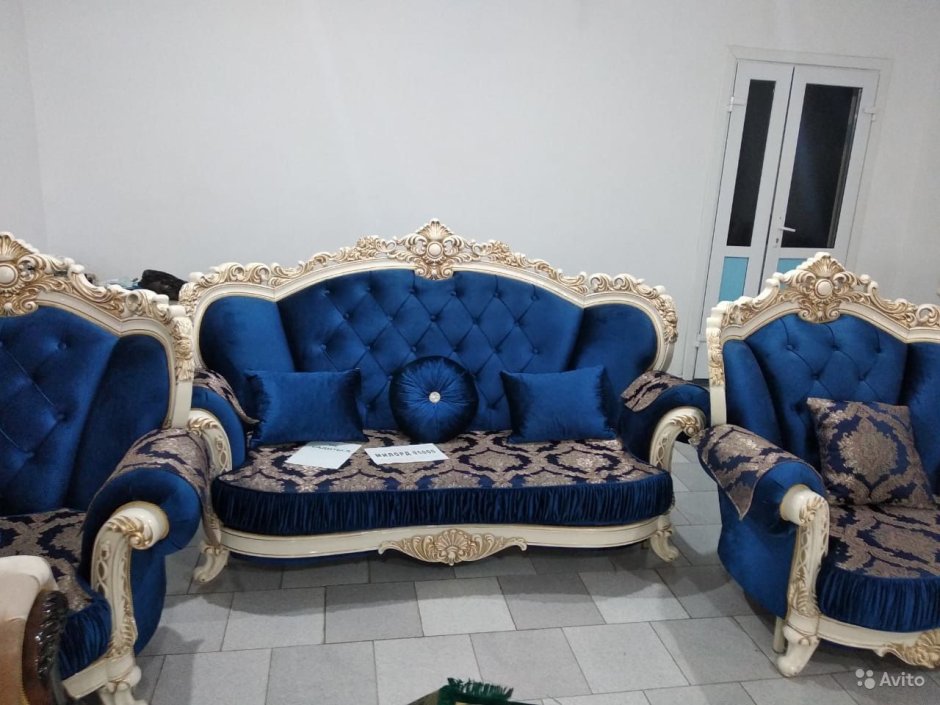 Королевский диван