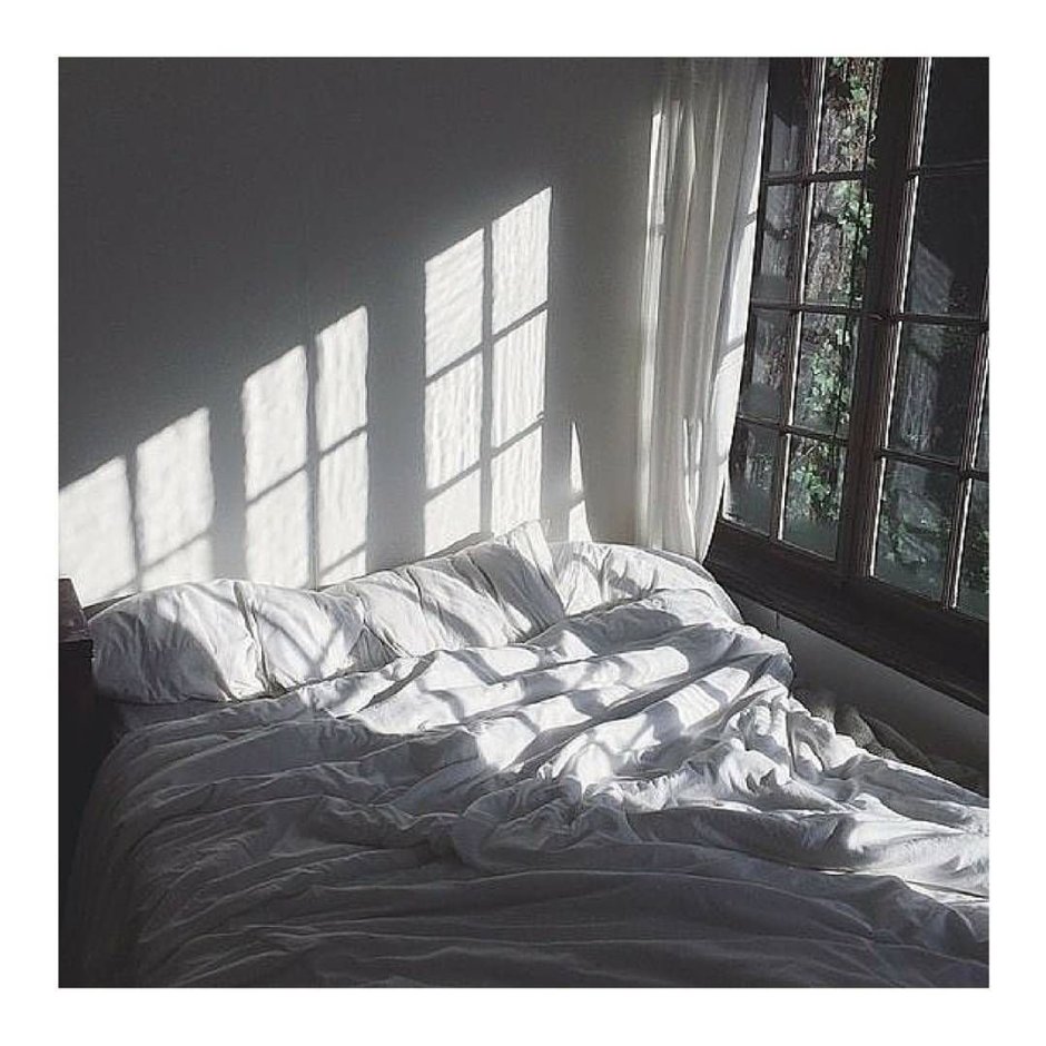 Незаправленная кровать