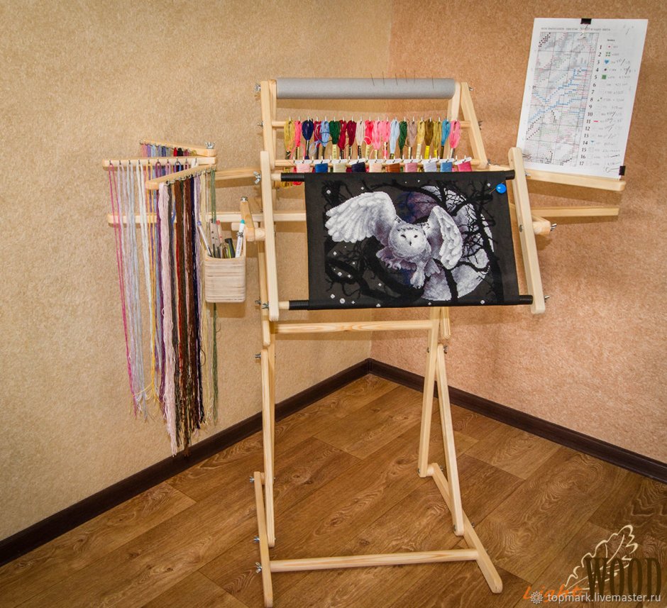 Граффити в фиолетовых тонах