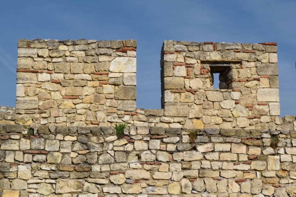 Забутовочный камень в старых крепостях