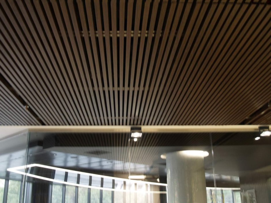 Подвесной потолок реечный алюминиевый