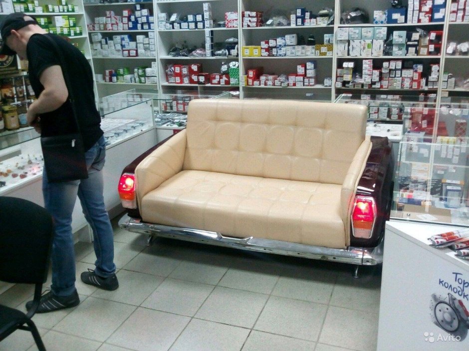 Дизайнерская мебель из автомобиля