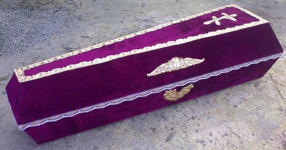 Готический гроб