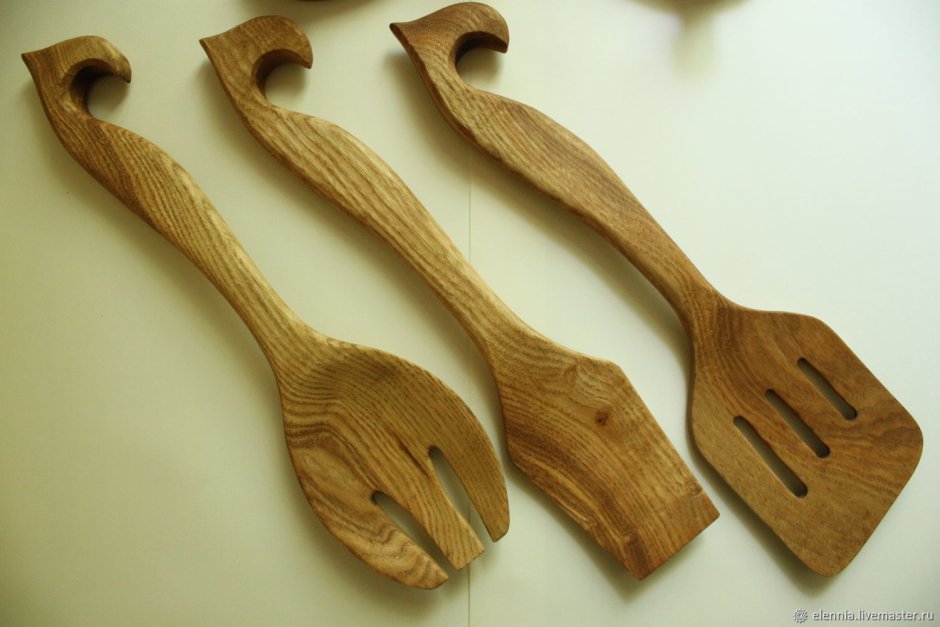 Кухонная лопатка из дерева