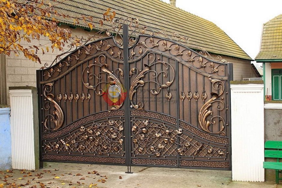 Красивые кованые ворота