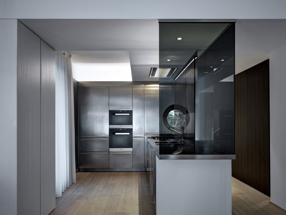 Кухонная перегородка из нержавейки