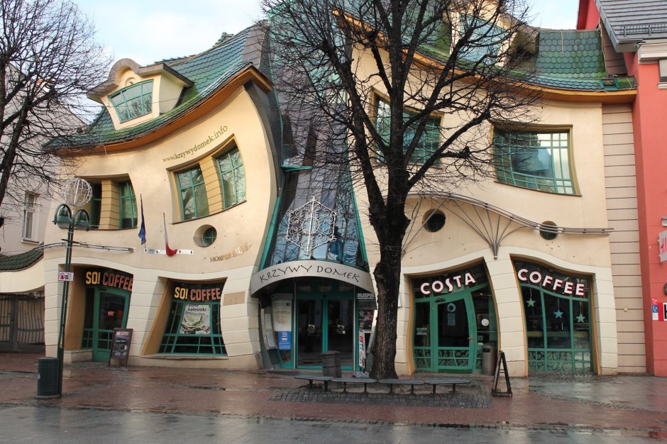 Кривой дом (the Crooked House). Сопот, Польша.