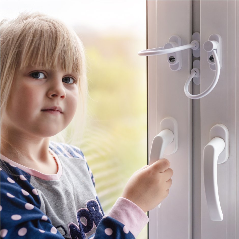Безопасные пластиковые окна для детей