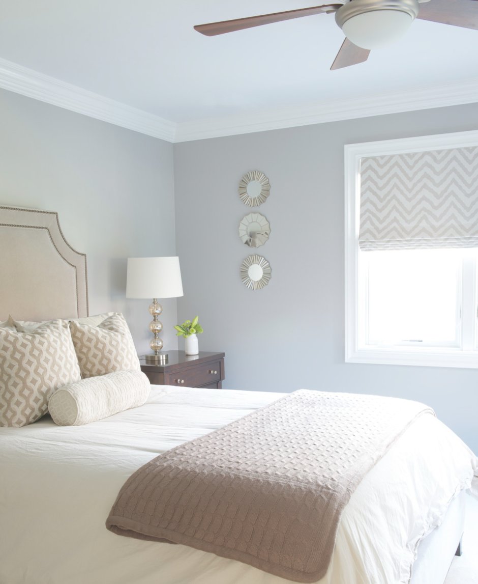Dulux Casper White half