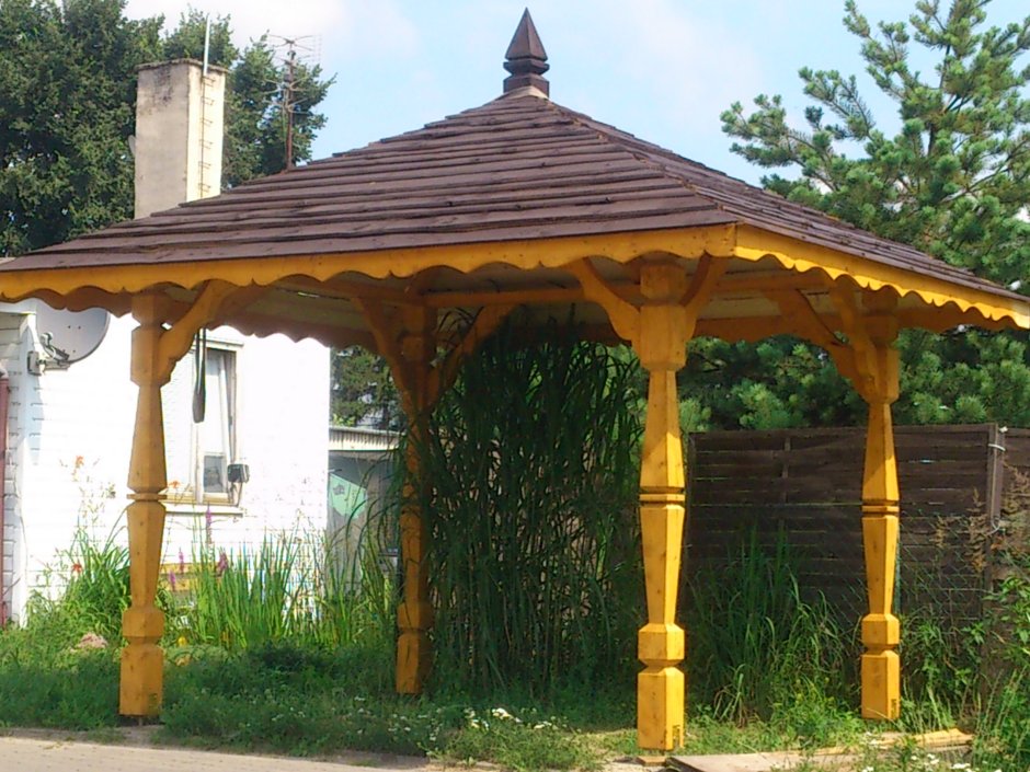 Резные деревянные беседки