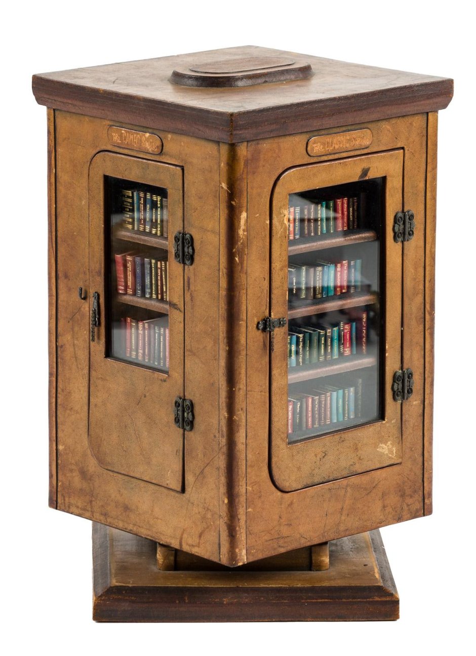 Миниатюра книжный шкаф