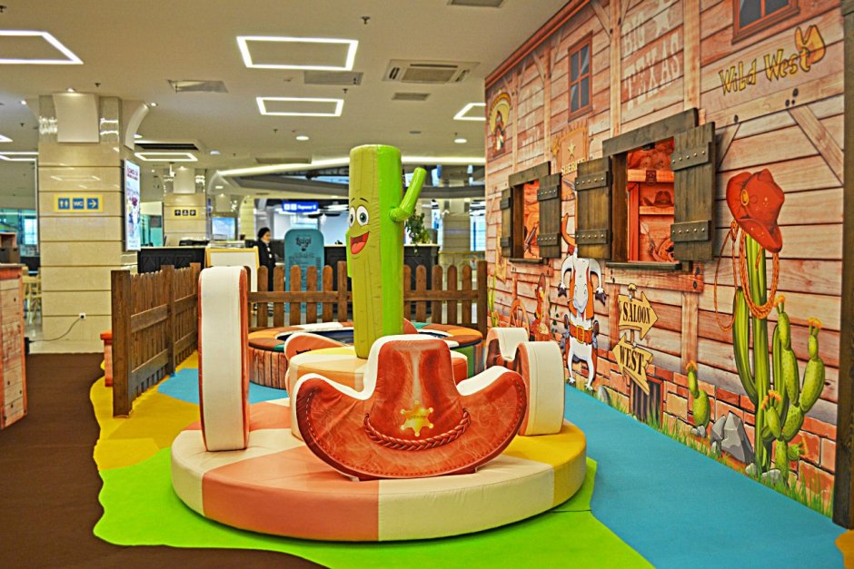 Торговый центр с детскими развлечениями