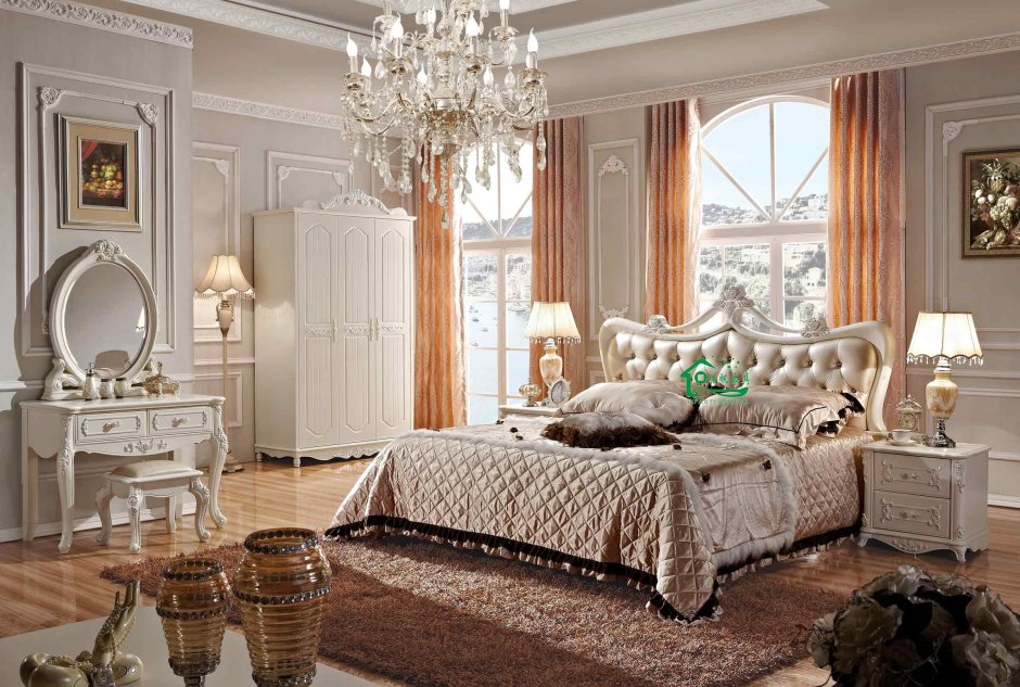 Спальный гарнитур для узкой спальни с окном в классическом стиле