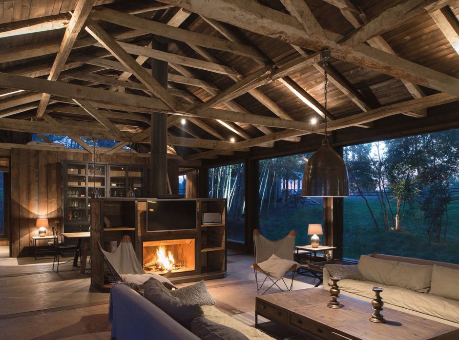 Дом-сарай Barn House внутри
